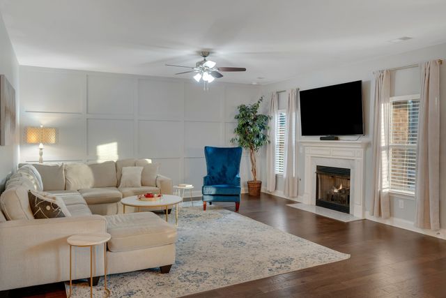 177 Ferdinand Dr, Gallatin, TN 37066