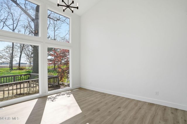 16620 Mitchell Road, Bowling Green, OH 43402