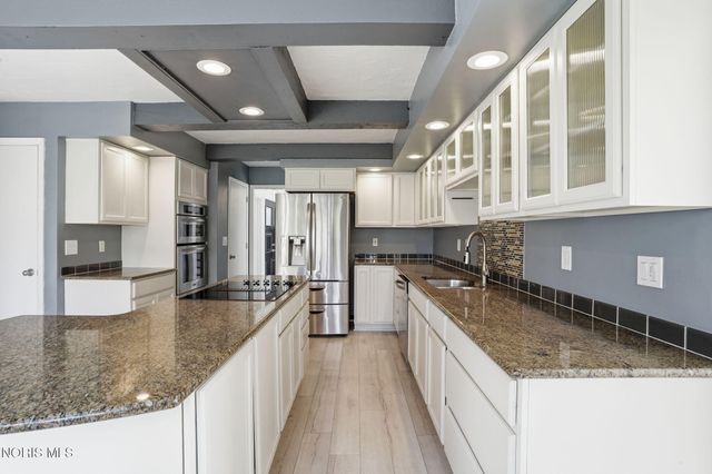 16620 Mitchell Road, Bowling Green, OH 43402