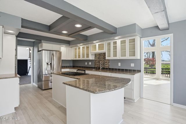 16620 Mitchell Road, Bowling Green, OH 43402