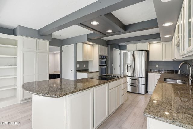 16620 Mitchell Road, Bowling Green, OH 43402