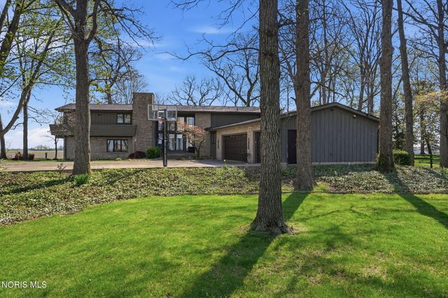 16620 Mitchell Road, Bowling Green, OH 43402
