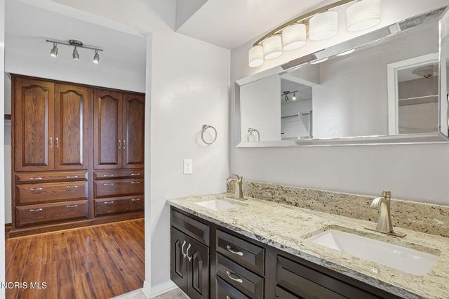 16620 Mitchell Road, Bowling Green, OH 43402