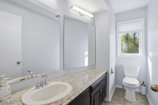 16620 Mitchell Road, Bowling Green, OH 43402