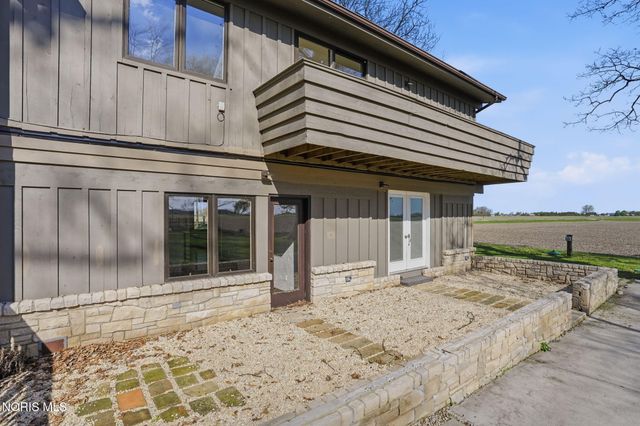 16620 Mitchell Road, Bowling Green, OH 43402