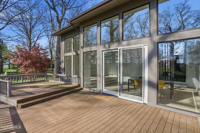 16620 Mitchell Road, Bowling Green, OH 43402
