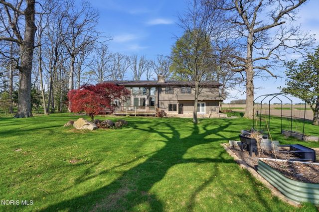 16620 Mitchell Road, Bowling Green, OH 43402