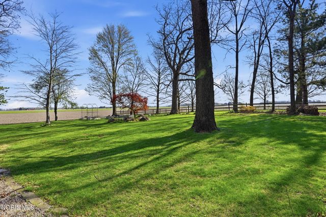 16620 Mitchell Road, Bowling Green, OH 43402