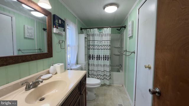 50 NESHAMINY FALLS CIR, North Wales, PA 19454