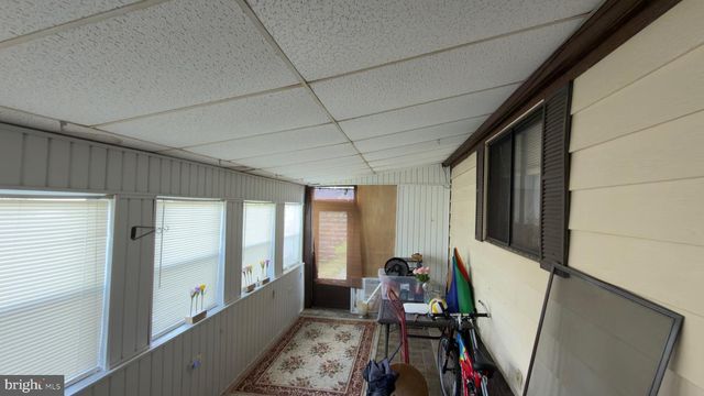 50 NESHAMINY FALLS CIR, North Wales, PA 19454
