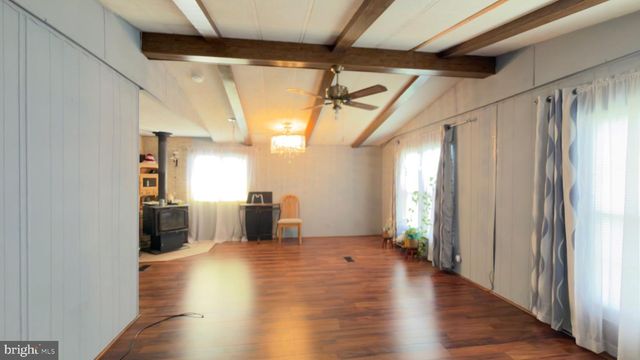 50 NESHAMINY FALLS CIR, North Wales, PA 19454