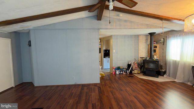 50 NESHAMINY FALLS CIR, North Wales, PA 19454
