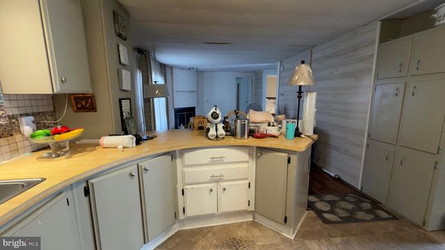 50 NESHAMINY FALLS CIR, North Wales, PA 19454