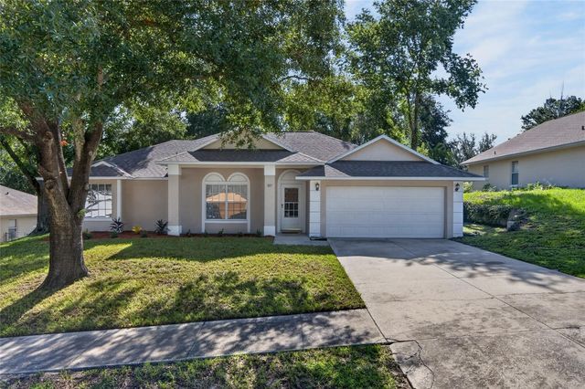 827 FORESTWOOD DRIVE, Minneola, FL 34715