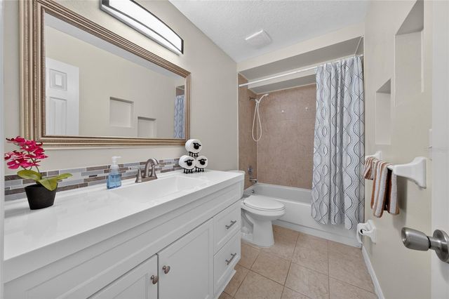 827 FORESTWOOD DRIVE, Minneola, FL 34715