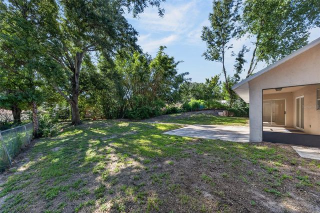 827 FORESTWOOD DRIVE, Minneola, FL 34715