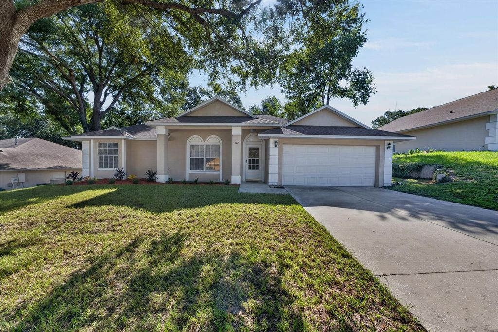 827 FORESTWOOD DRIVE, Minneola, FL 34715