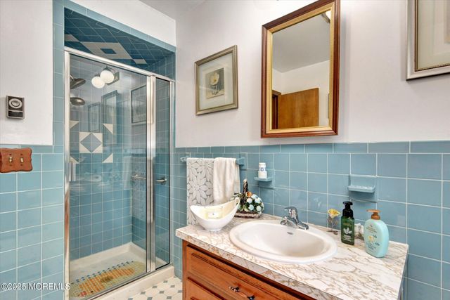 418 Atlantic Avenue, Aberdeen, NJ 07747