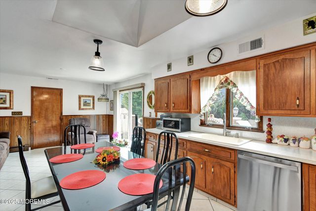 418 Atlantic Avenue, Aberdeen, NJ 07747