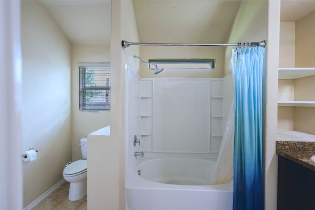 624 River Rock Drive, Azle, TX 76020