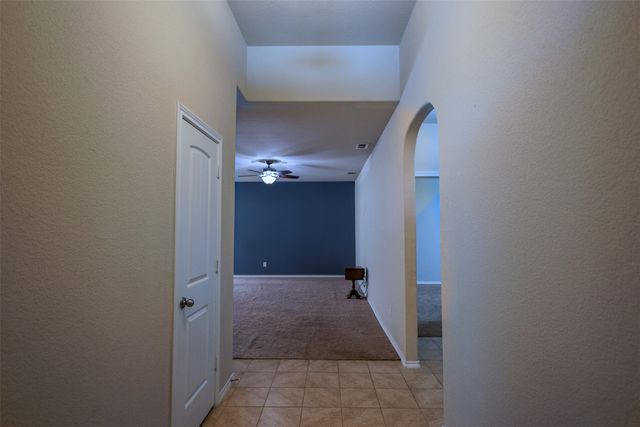 624 River Rock Drive, Azle, TX 76020
