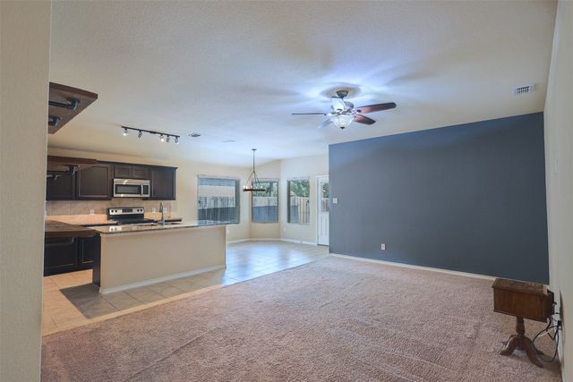 624 River Rock Drive, Azle, TX 76020