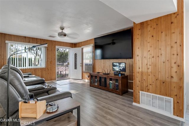 43014 7th Street E, Lancaster, CA 93535