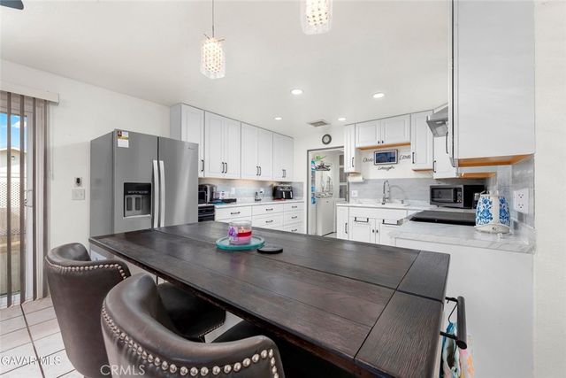 43014 7th Street E, Lancaster, CA 93535