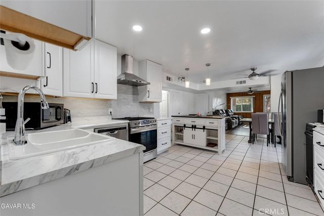 43014 7th Street E, Lancaster, CA 93535