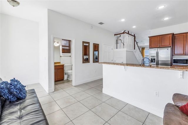 17821 GULF BOULEVARD B, St Petersburg, FL 33708