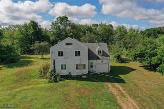 2260 Broadway Avenue NE, East Canton, OH 44730