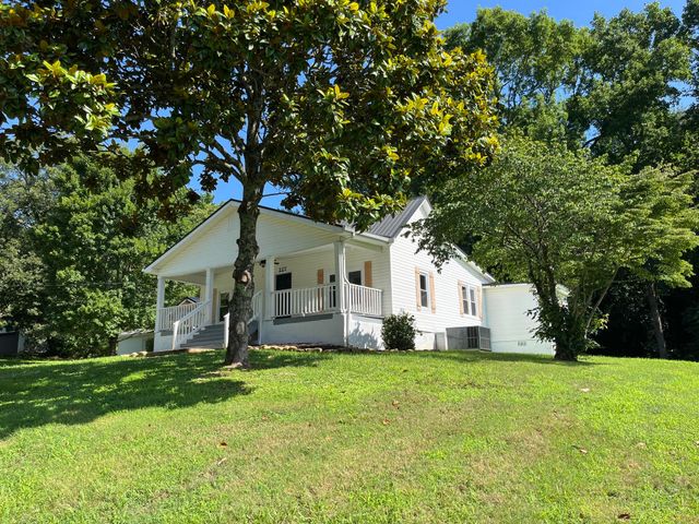 227 Cox Lane, Soddy Daisy, TN 37379