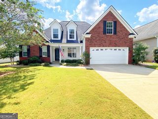 675 Millbrook Villa Drive, Tyrone, GA 30290