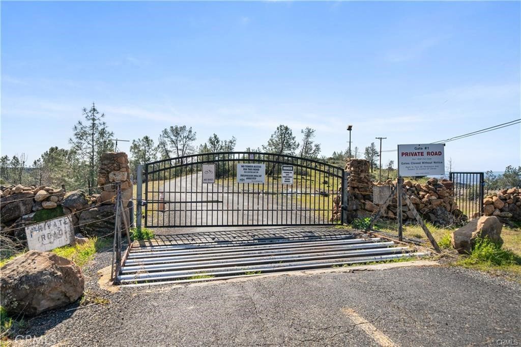 Image 16 of property listing at 1 Sky Court, Forest Ranch, CA 95942