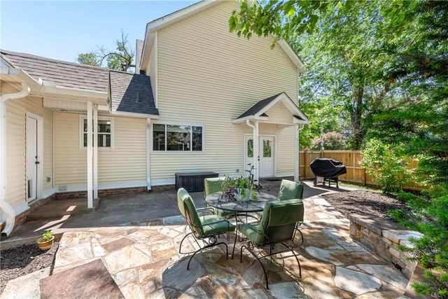 301 NW B Street, Bentonville, AR 72712