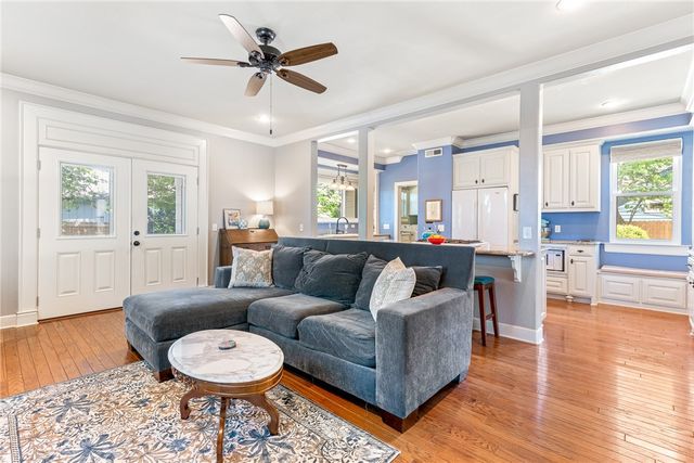 301 NW B Street, Bentonville, AR 72712