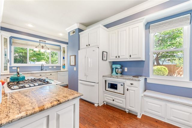 301 NW B Street, Bentonville, AR 72712