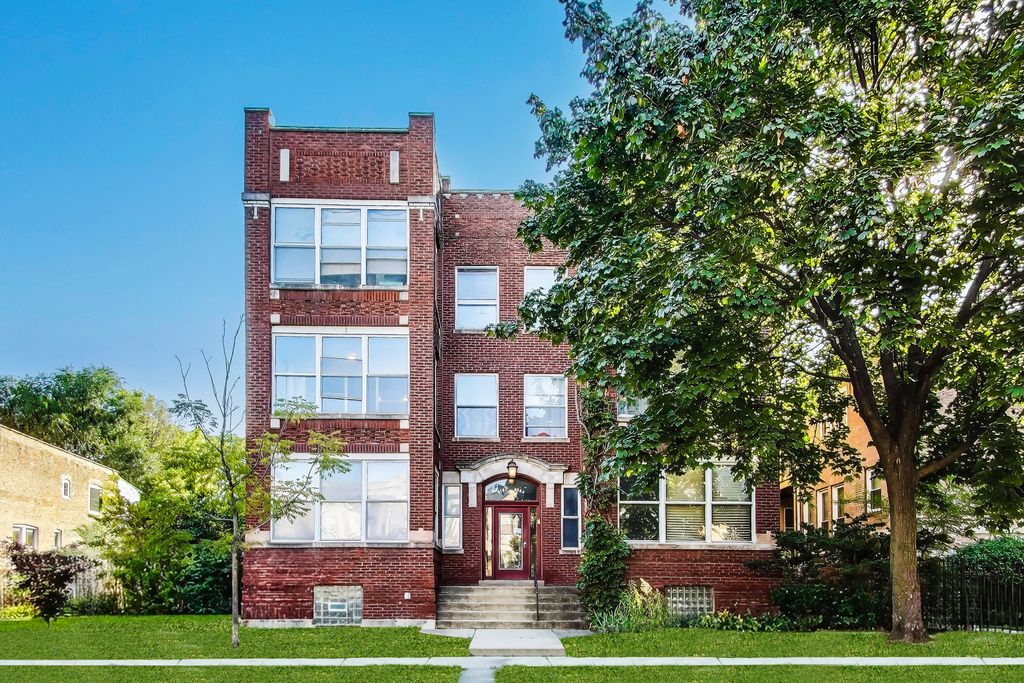 6121 S Woodlawn Avenue 2, Chicago, IL 60637