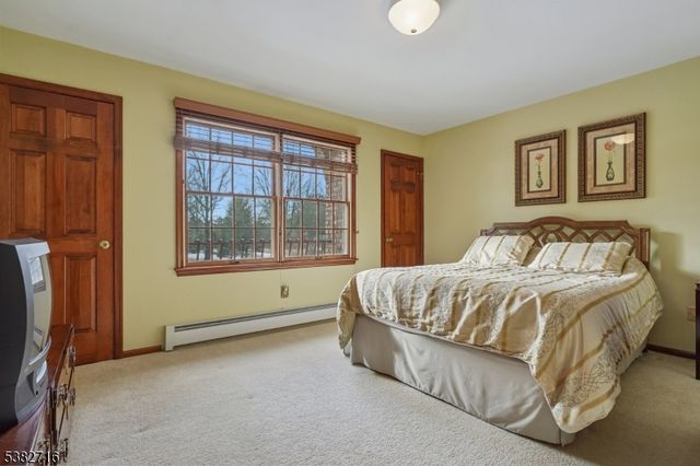 32 Nancy Terrace, Washington Twp., NJ 07853