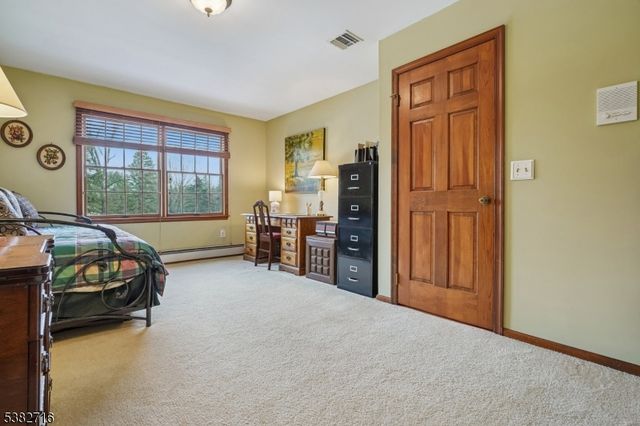 32 Nancy Terrace, Washington Twp., NJ 07853