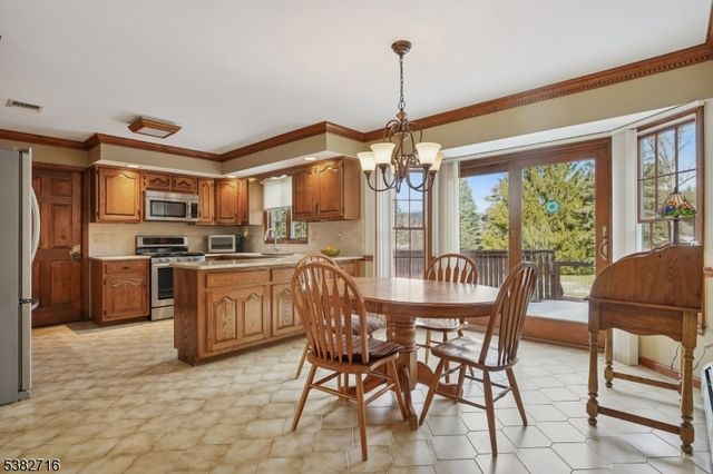 32 Nancy Terrace, Washington Twp., NJ 07853