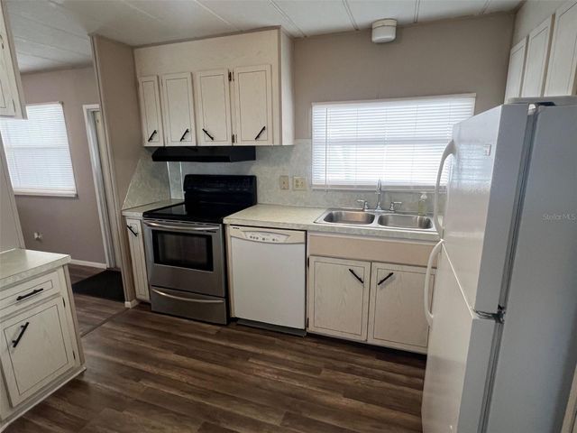 66 THATCH PALM STREET W, Largo, FL 33770