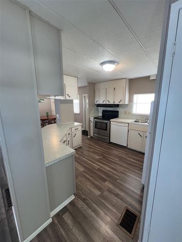 66 THATCH PALM STREET W, Largo, FL 33770