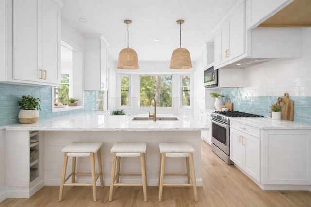 523 REID STREET, Sarasota, FL 34242