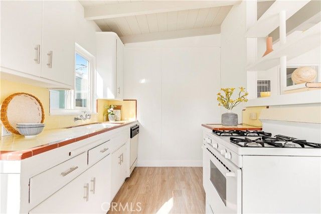 130 43rd, Newport Beach, CA 92663