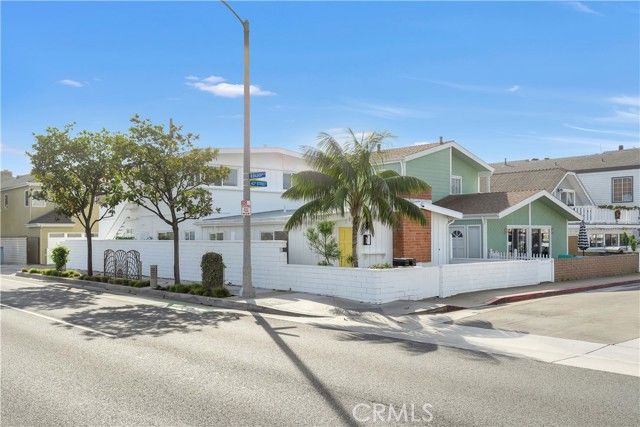 130 43rd, Newport Beach, CA 92663