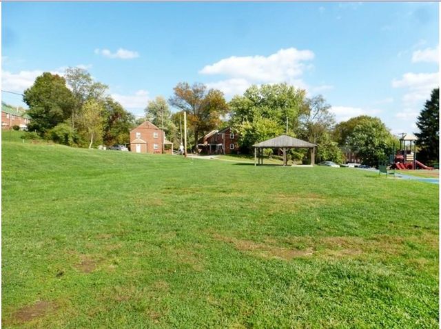 900 Vankirk St., Clairton, PA 15025