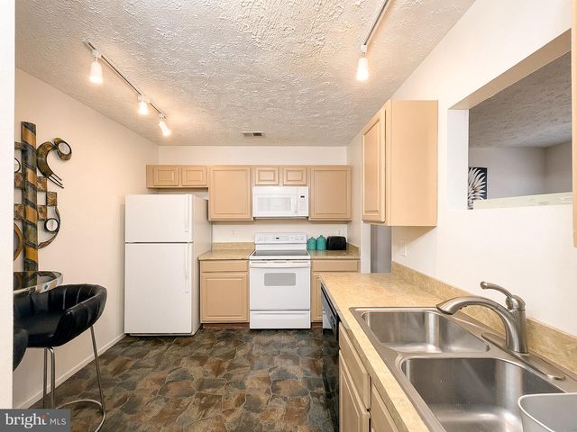 1006 DORSET DR, Waldorf, MD 20602