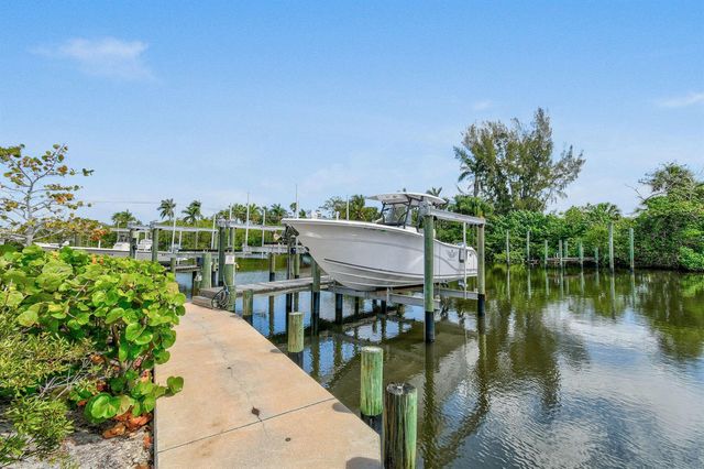 4707 SE Manatee Way, Stuart, FL 34997