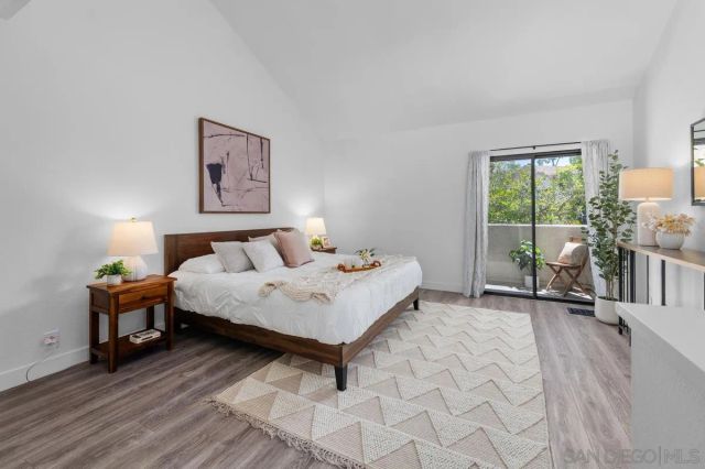 2726 Ariane Dr 46, San Diego, CA 92117